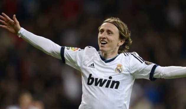 米兰体育总监：亚沙里和莫德里奇关系很好，他经常和莫德里奇交流